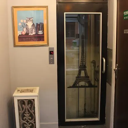 Hotel De Nevers